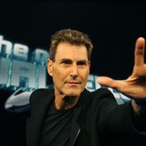 Israeli psychic Uri Geller poses for photographers in Cologne January 6, 2008. REUTERS/Ina Fassbender Israeli psychic Uri Geller poses for photographers in Cologne January 6, 2008. REUTERS/Ina Fassbender