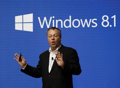 Nokia's Chief Executive Stephen Elop gestures during a presentation at the Mobile World Congress in Barcelona February 24, 2014. REUTERS/Gus Nokia's Chief Executive Stephen Elop gestures during a presentation at the Mobile World Congress in Barcelona February 24, 2014. REUTERS/Gus
