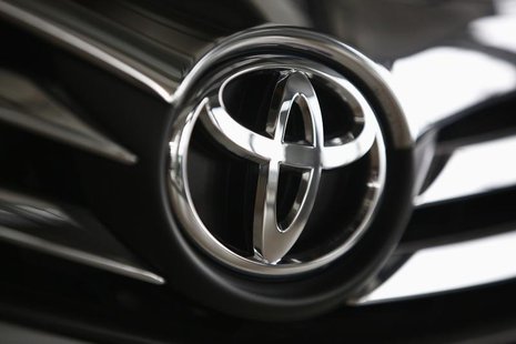 A Toyota logo is seen on a car inside a showroom at a Toyota dealership in Warsaw April 11, 2014. REUTERS/Kacper Pempel A Toyota logo is seen on a car inside a showroom at a Toyota dealership in Warsaw April 11, 2014. REUTERS/Kacper Pempel