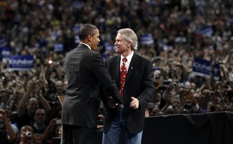 U.S. President Barack Obama attends a rally for gubernatorial candidate John Kitzhaber (R) in Portland, Oregon in this file October 20, 2010 U.S. President Barack Obama attends a rally for gubernatorial candidate John Kitzhaber (R) in Portland, Oregon in this file October 20, 2010