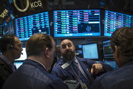 Traders work on the floor of the New York Stock Exchange, October 3, 2013. REUTERS/Brendan McDermid Traders work on the floor of the New York Stock Exchange, October 3, 2013. REUTERS/Brendan McDermid