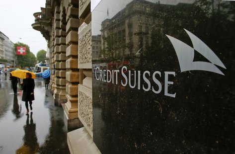Swiss bank Credit Suisse logo is seen in front of its headquarters in Zurich May 2, 2014. REUTERS/Arnd Wiegmann Swiss bank Credit Suisse logo is seen in front of its headquarters in Zurich May 2, 2014. REUTERS/Arnd Wiegmann