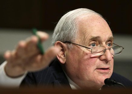 U.S. Senator and chair of the Senate Homeland and Governmental Affairs Investigations Subcommittee, Senator Carl Levin (D-MI) questions Cred U.S. Senator and chair of the Senate Homeland and Governmental Affairs Investigations Subcommittee, Senator Carl Levin (D-MI) questions Cred
