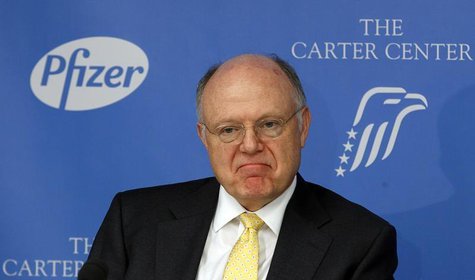 Ian Read, chief executive officer of Pfizer, addresses a news conference in New York November 5, 2013. REUTERS/Adam Hunger Ian Read, chief executive officer of Pfizer, addresses a news conference in New York November 5, 2013. REUTERS/Adam Hunger