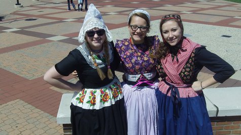 Dutch Dancers Dutch Dancers