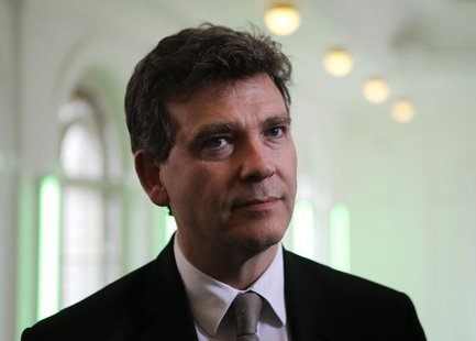 French Economy minister Arnaud Montebourg gives a statement to the media at Hamburger Bahnhof museum in Berlin, May 9, 2014. REUTERS/Fabrizi French Economy minister Arnaud Montebourg gives a statement to the media at Hamburger Bahnhof museum in Berlin, May 9, 2014. REUTERS/Fabrizi