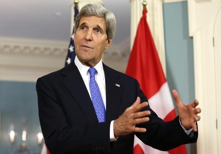 U.S. Secretary of State John Kerry talks to reporters about Ukraine, at the State Department in Washington May 7, 2014. REUTERS/Yuri Gripas U.S. Secretary of State John Kerry talks to reporters about Ukraine, at the State Department in Washington May 7, 2014. REUTERS/Yuri Gripas