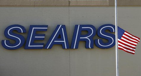 A Sears store is seen in Schaumburg, Illinois near Chicago, September 23, 2013. REUTERS/Jim Young A Sears store is seen in Schaumburg, Illinois near Chicago, September 23, 2013. REUTERS/Jim Young