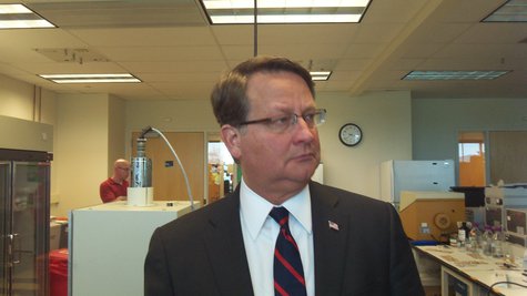 Senate Candidate Gary Peters taking a look around a lab at the Innovation Center. Senate Candidate Gary Peters taking a look around a lab at the Innovation Center.