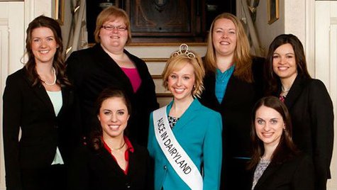Alice in Dairyland Kristin Olson & the 2014 Alice in Dairyland finalists
Alice in Dairyland Kristin Olson & the 2014 Alice in Dairyland finalists