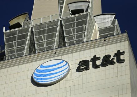 An AT&T building is pictured in Los Angeles, California May 13, 2014. REUTERS/Mike Blake An AT&T building is pictured in Los Angeles, California May 13, 2014. REUTERS/Mike Blake