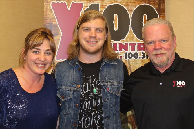 New Capitol Recording Artist, Joey Hyde at Y100