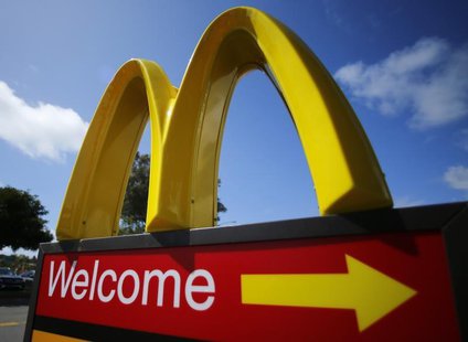 A McDonald's restaurant sign is seen at a McDonald's restaurant in Del Mar, California April 16, 2013. REUTERS/Mike Blake A McDonald's restaurant sign is seen at a McDonald's restaurant in Del Mar, California April 16, 2013. REUTERS/Mike Blake