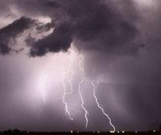 Five tornadoes touched down on yesterday in the Denver area delaying flights at Denver International Airport. REUTERS/Gene Blevins Five tornadoes touched down on yesterday in the Denver area delaying flights at Denver International Airport. REUTERS/Gene Blevins