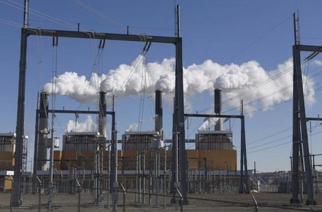 Steam rises from the stakes of the coal-fired Jim Bridger Power Plant supplied by the neighboring Jim Bridger mine that is owned by energy firm PacifiCorp and the Idaho Power Company, outside Point of the Rocks, Wyoming March 14, 2014.
CREDIT: REUTERS/JIM URQUHART Steam rises from the stakes of the coal-fired Jim Bridger Power Plant supplied by the neighboring Jim Bridger mine that is owned by energy firm PacifiCorp and the Idaho Power Company, outside Point of the Rocks, Wyoming March 14, 2014.
CREDIT: REUTERS/JIM URQUHART