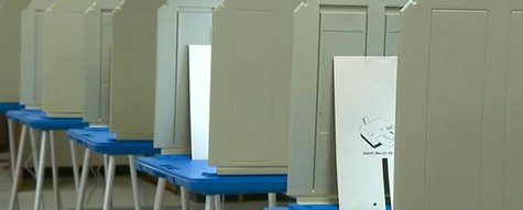 Voting booths at Kaukauna City Hall. (Photo from: FOX 11/YouTube). Voting booths at Kaukauna City Hall. (Photo from: FOX 11/YouTube).