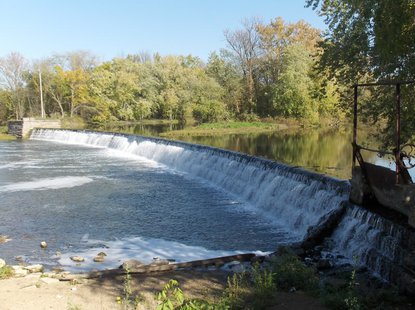 Big Blue River Dam near Edinburgh, Indiana Big Blue River Dam near Edinburgh, Indiana
