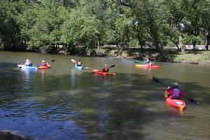 Kayak lessons on the Big Sioux River. (SF.org) Kayak lessons on the Big Sioux River. (SF.org)