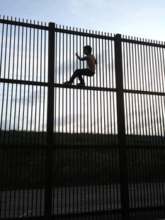 border-fence border-fence