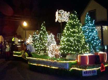 Zeeland's Magical Christmas Parade Kicks off Week of Evening ...