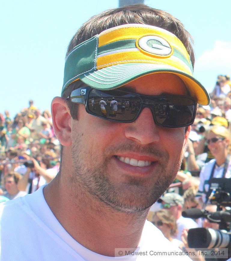 VIDEO: British comedian looks JUST LIKE Aaron Rodgers - Blogs - 101